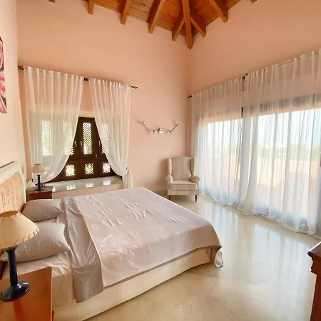 Villa Golden Mile *